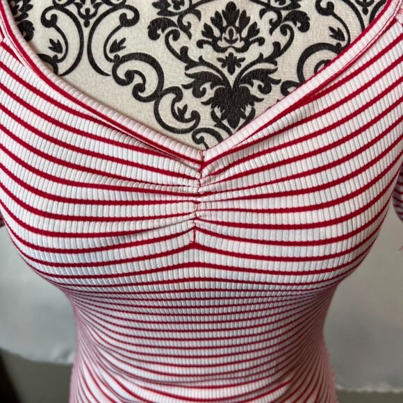 Boohoo Red & White Striped Ribbed V-Neck Bodysuit Size US 6 / UK 10 - Picture 9 of 9